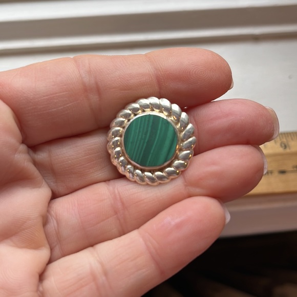 Silver and malachite earrings - Picture 4 of 9